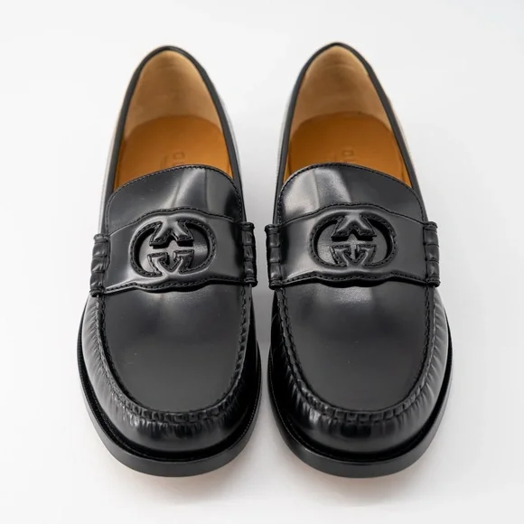 size 8.5G - Gucci Black Leather Loafers GG Interlocking